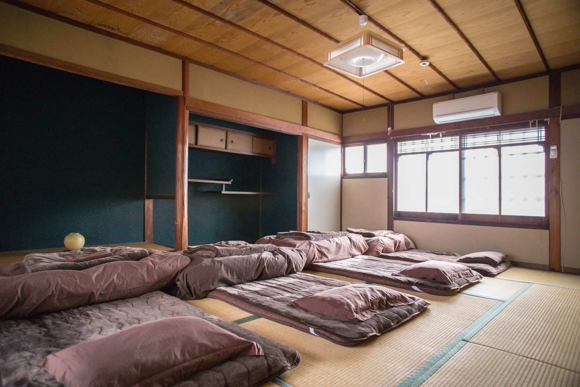 And Smiles Hostel Nara Exterior photo